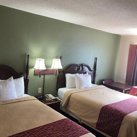 Motor Inns Of America Madisonville 外观 照片