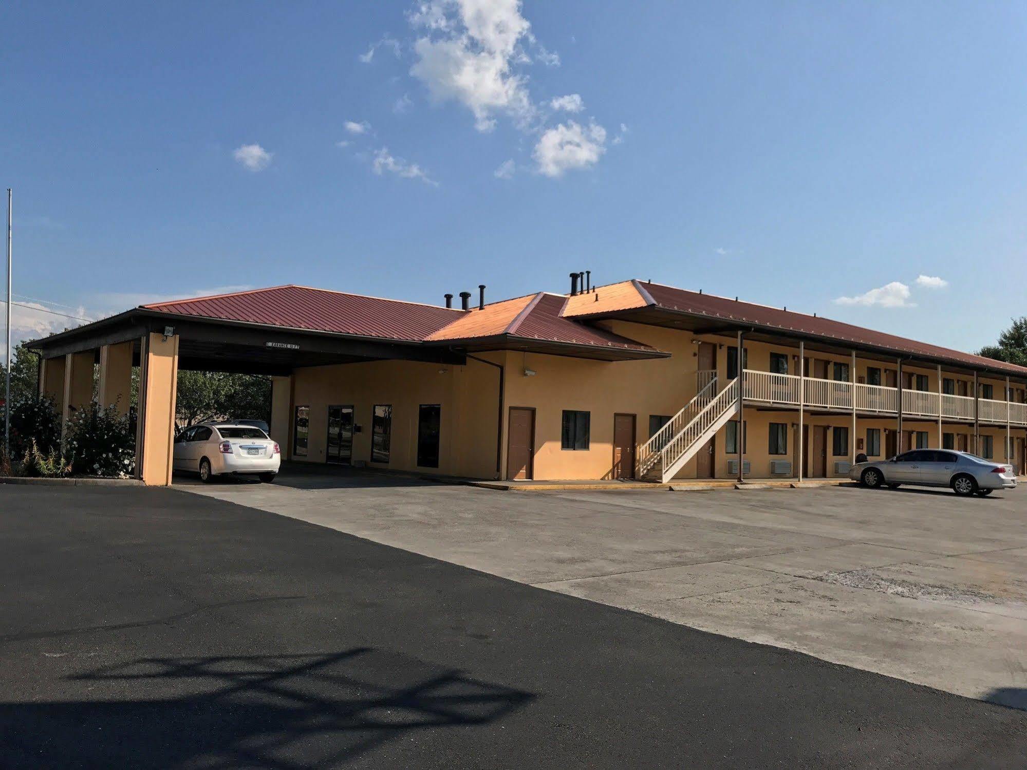 Motor Inns Of America Madisonville 外观 照片