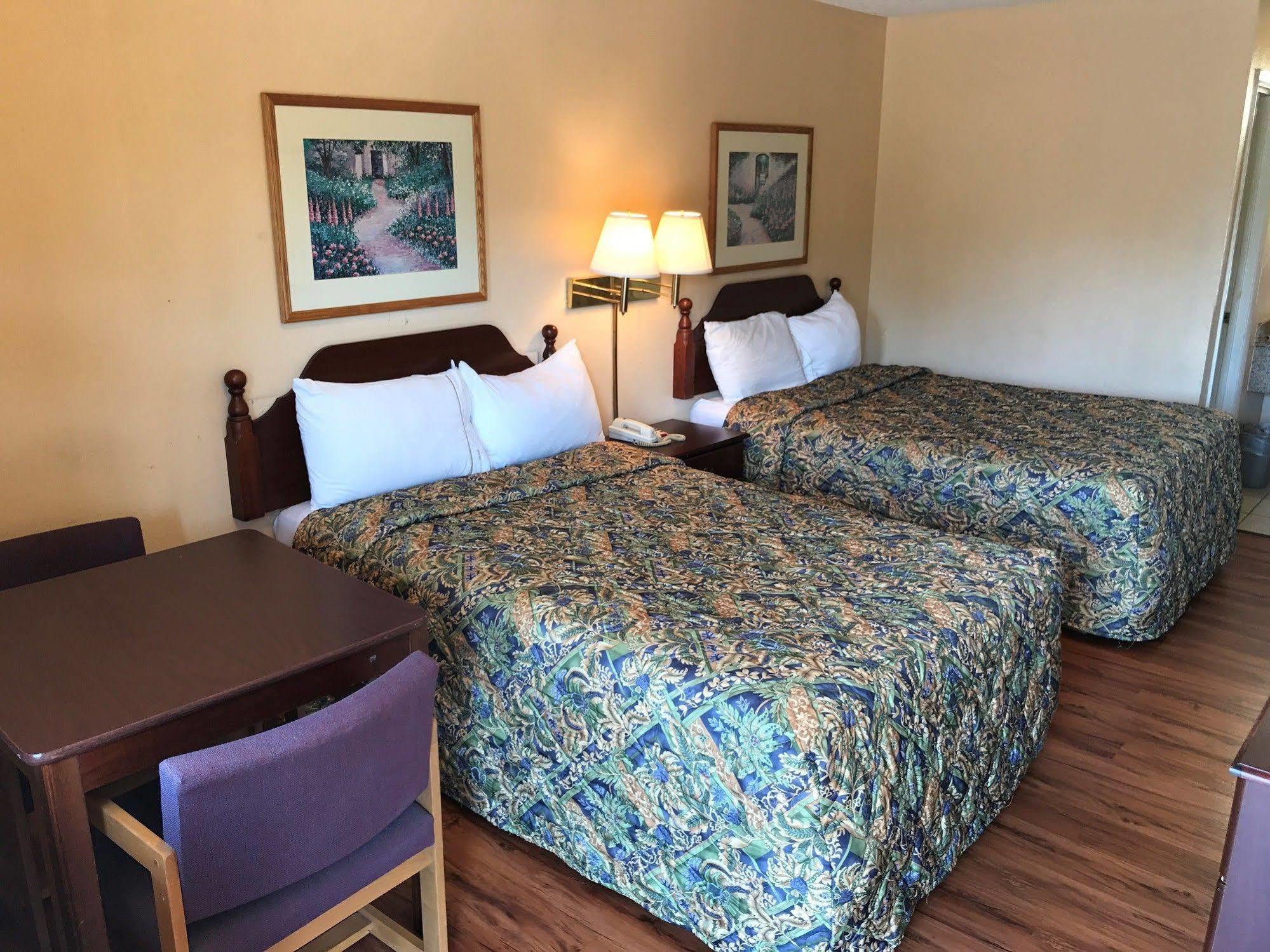 Motor Inns Of America Madisonville 外观 照片