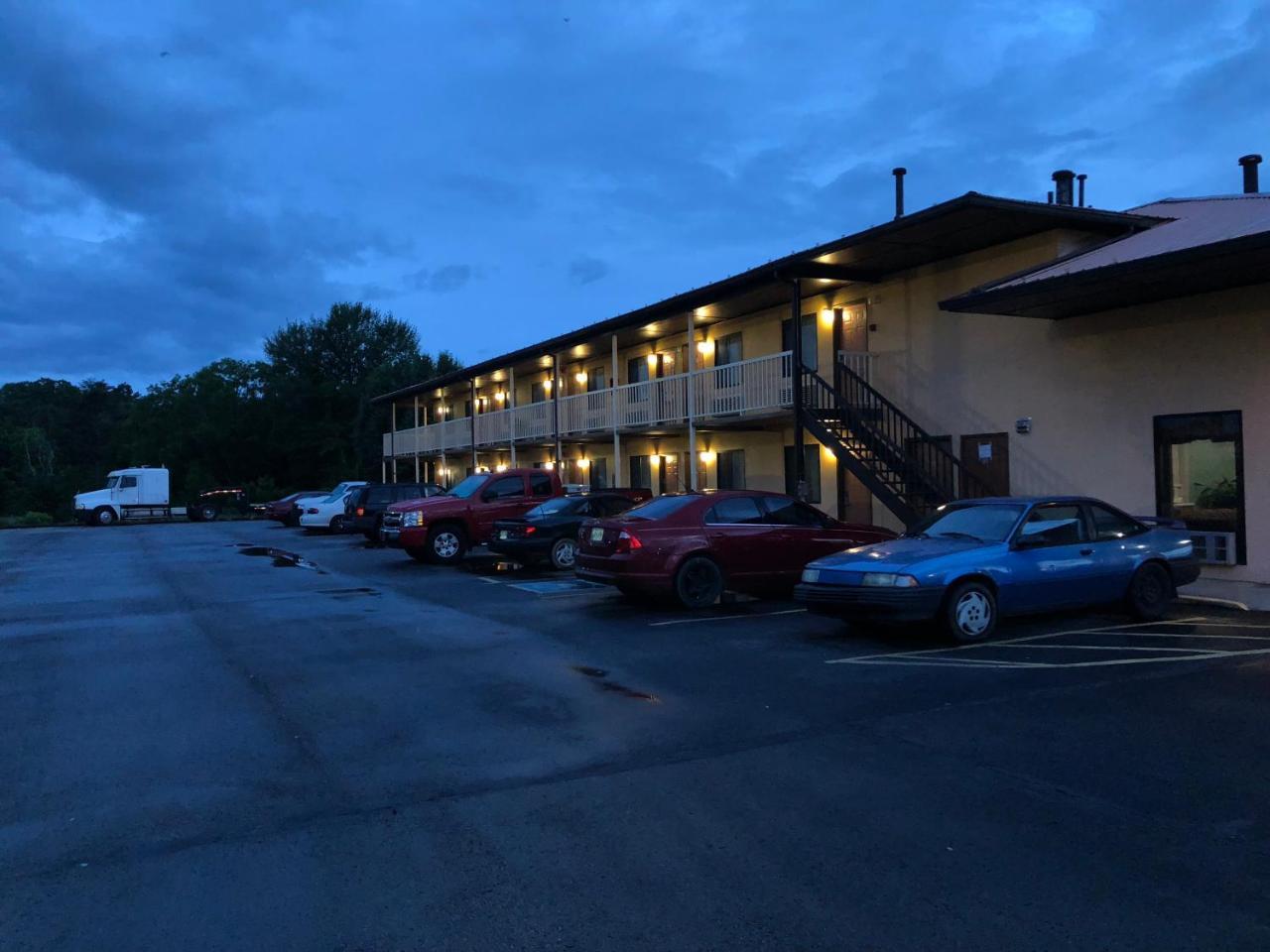Motor Inns Of America Madisonville 外观 照片